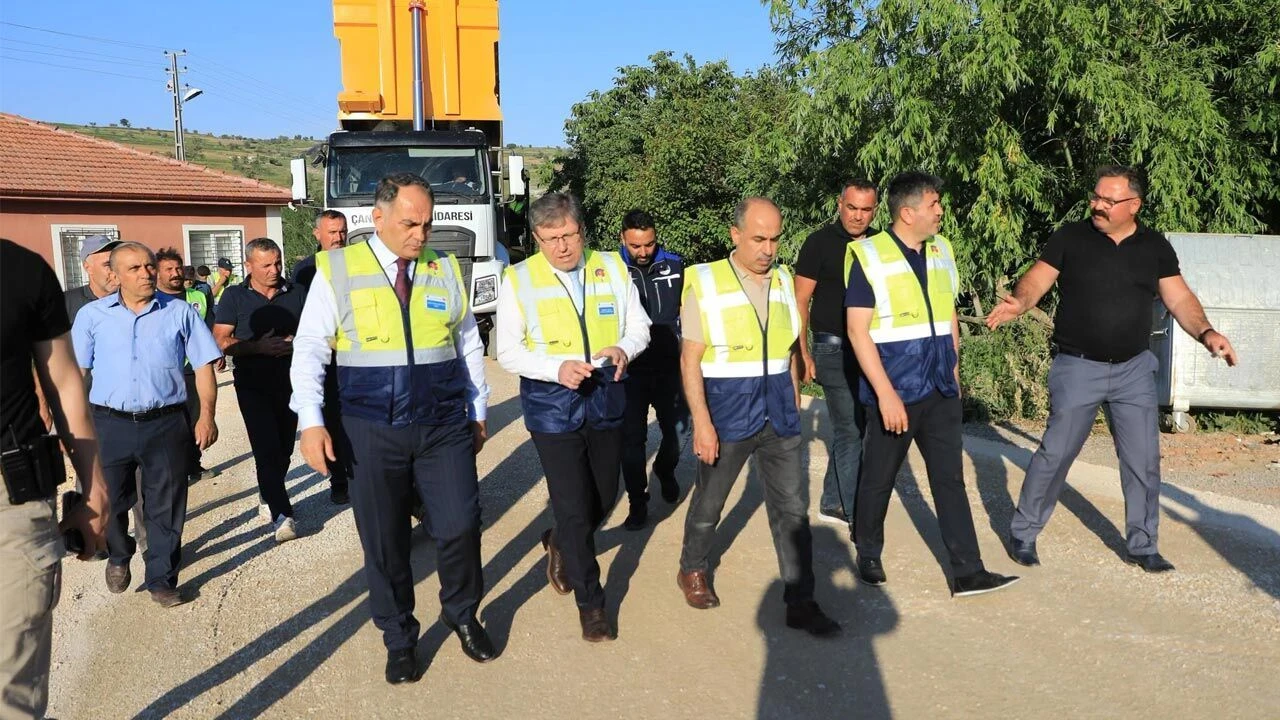 Vali Çakırtaş'tan Küçüklü Köyü'ndeki Yol Çalışmalarına Yakın Takip
