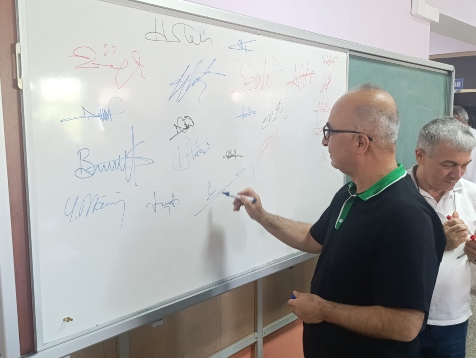 40 Yıl Sonra Aynı Sıralarda Buluştular - Görsel 5