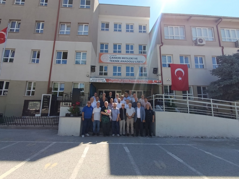 40 Yıl Sonra Aynı Sıralarda Buluştular - Görsel 11