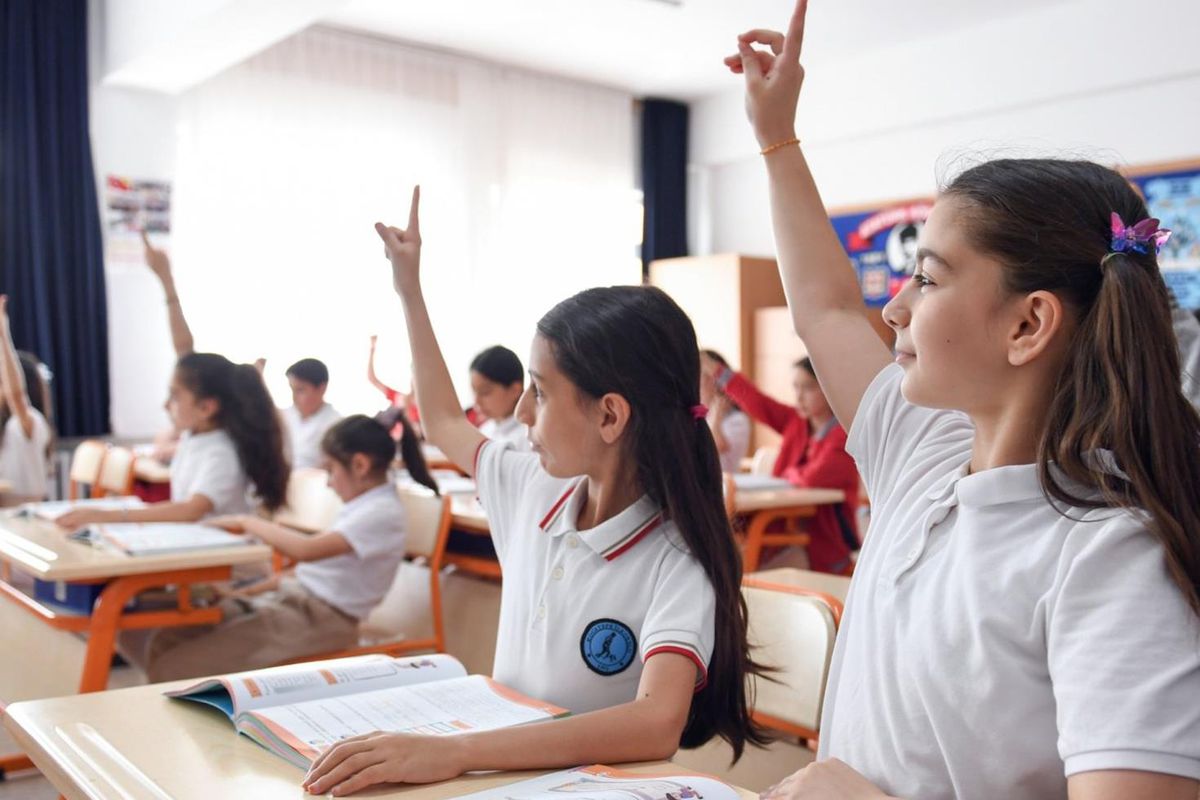 Öğrenciler ve Veliler Dikkat! 2026-2027 Yeni Okul Yönetmeliğinde Neler Değişti?