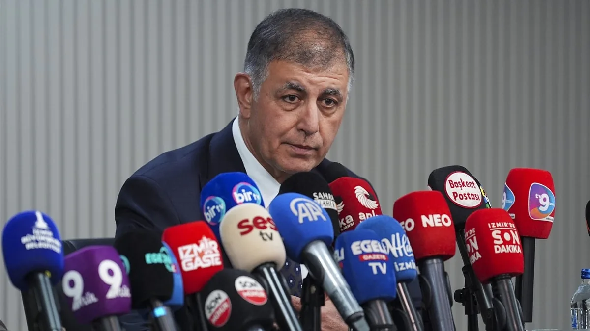 Cemil Tugay, İzmir için planlanan hizmetleri anlattı