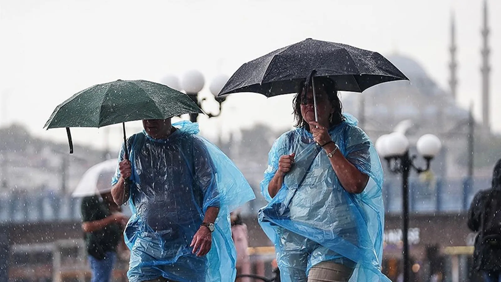 Meteoroloji'den Hafta Sonu Sağanak Yağış Uyarısı